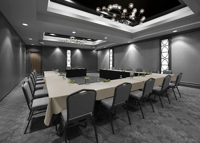 Hilton Garden Inn Toronto Airport