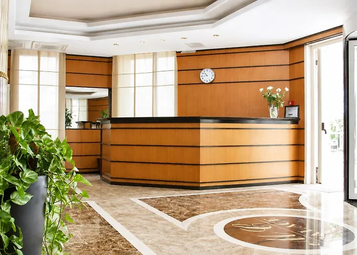 Monte Carlo Palace Rooms