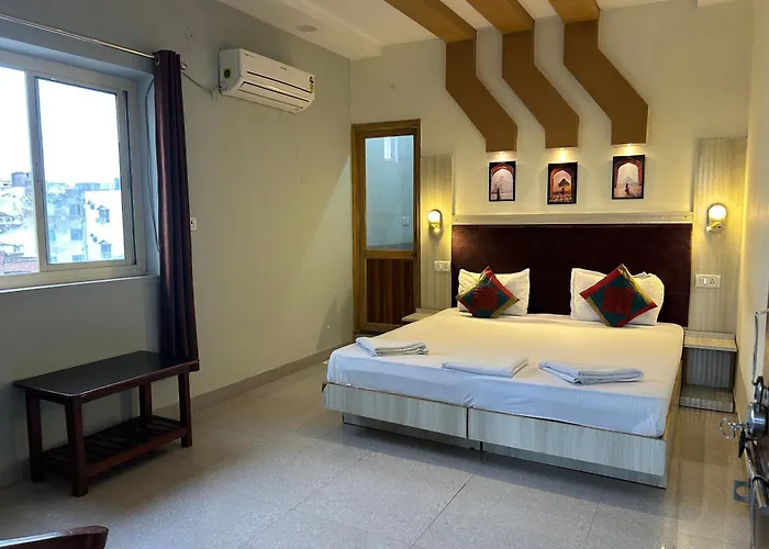 Max Guest House