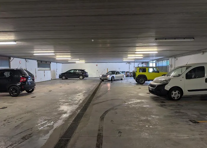 Riviera 3 Stelle Con Piscina Estiva Gratuita E Garage A Pagamento