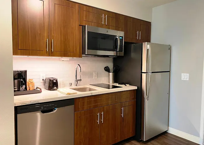 3 star hotels Staybridge Suites - Long Beach Airport By Ihg