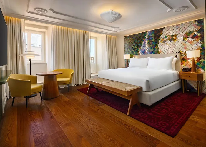 Duo Lisbon, Curio Collection By Hilton
