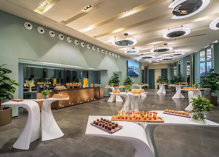  Barcelo Malaga