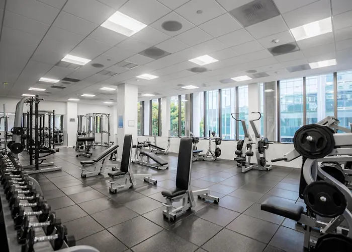 Hotels with tennis Westgate