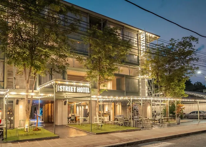 Samsen Street Hotel