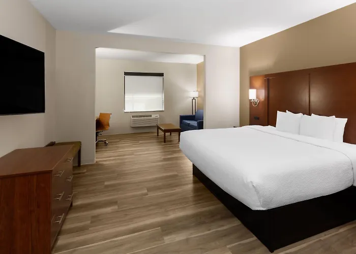 Cheap hotels Wingate By Wyndham College Station South