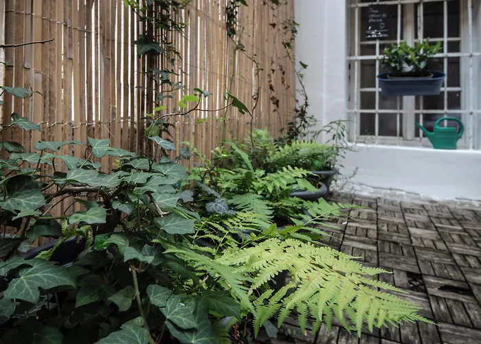 Charles Bridge Hostel & Apartments