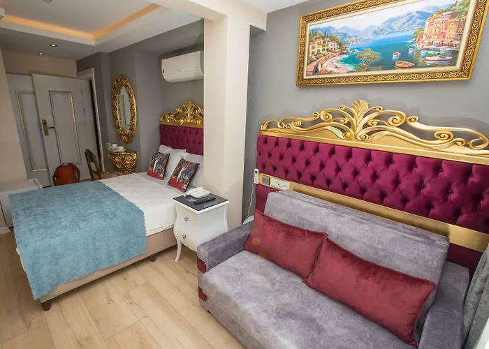 Atlantis Royal