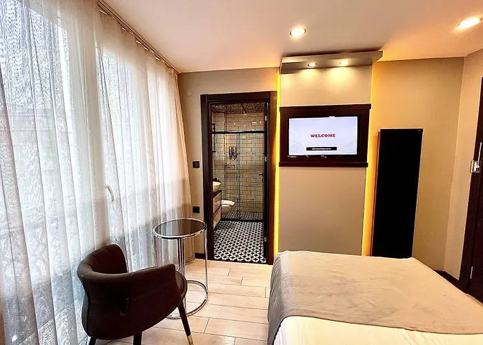 White Corner Hotel