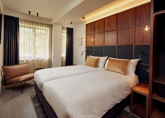 Hotels Close to Airport Met Amsterdam