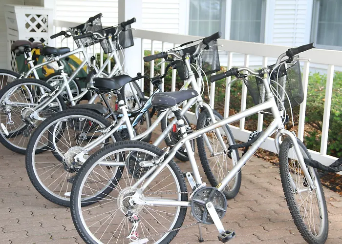 Family Friendly Hotels Essenhaus Inn & Conf. Center
