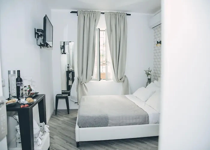 Spagna Rooms