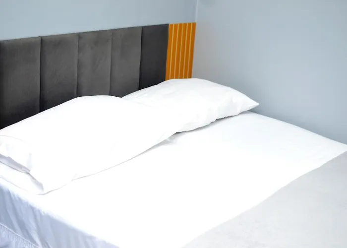 POUSADA e HOSTEL ARAUNA