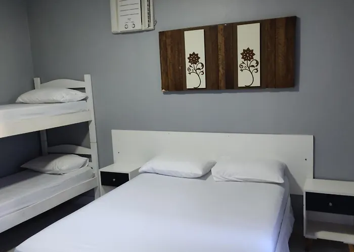 POUSADA e HOSTEL ARAUNA