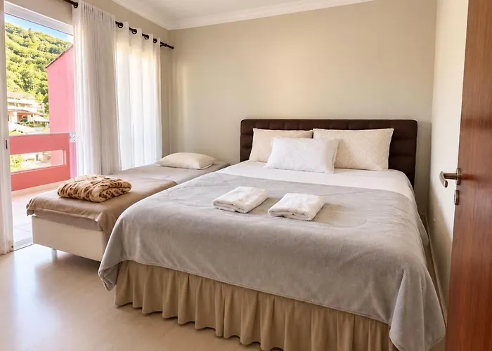 Pousada Rara House