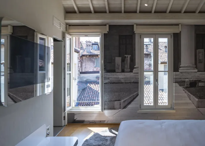  Lords Of Verona Luxury s