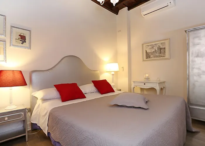 Piazzetta de' Monti Suites