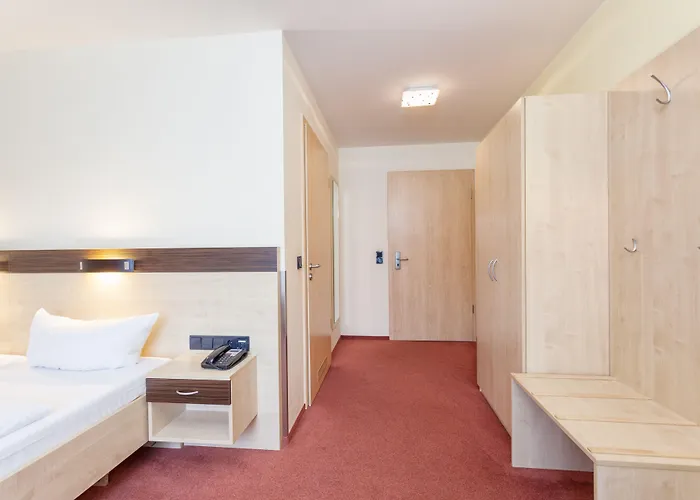 Hotel Mit-Mensch