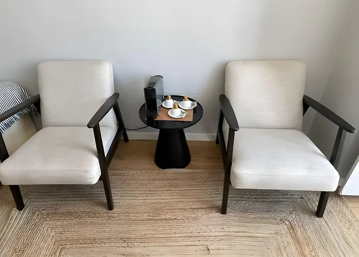  Lisbon Check-In Guesthouse