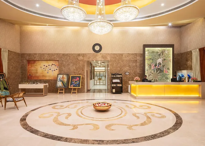 Nidhivan Sarovar Portico