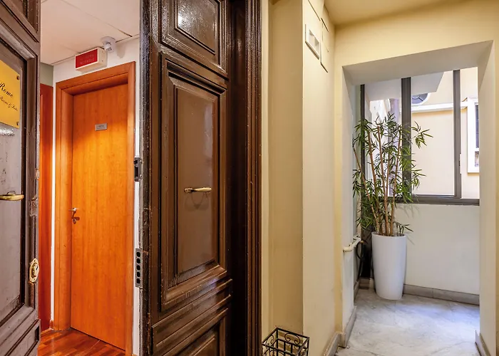Inn Rome Rooms & Suites