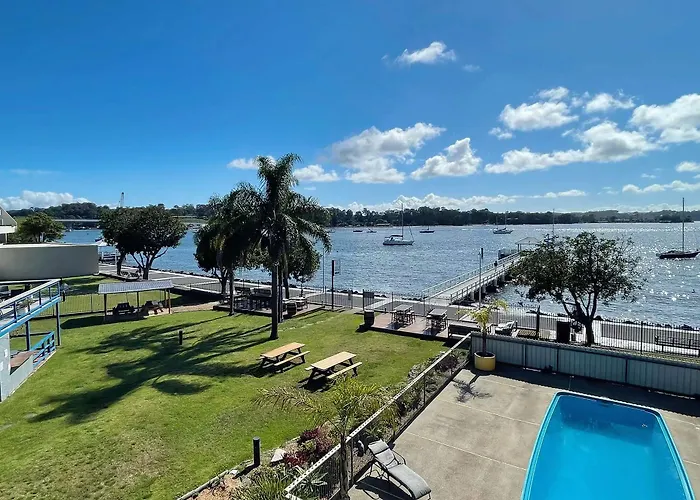 Hotels With Four Stars Mariners On The Waterfront