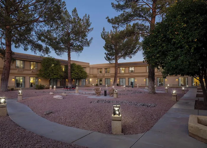 Wyndham Airport & Conference Center