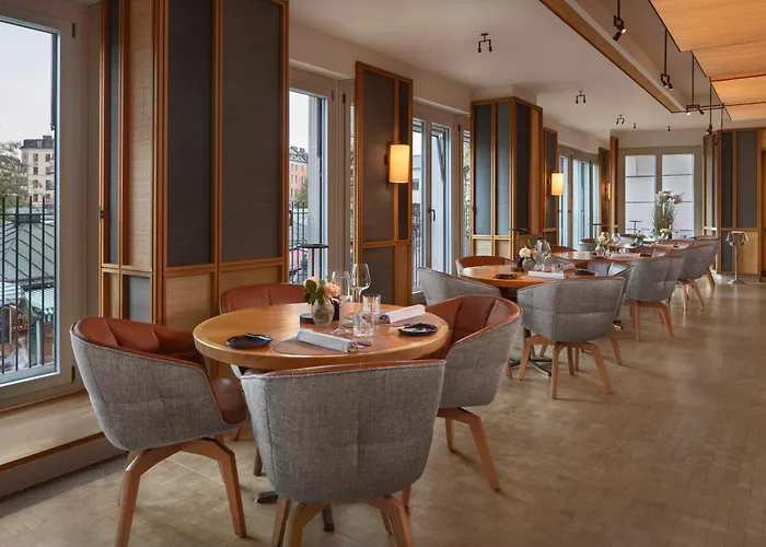 Louis Hotel