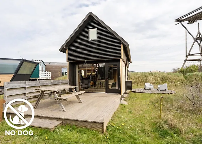 Basecamp Tiny House Eco-Resort Ijmuiden