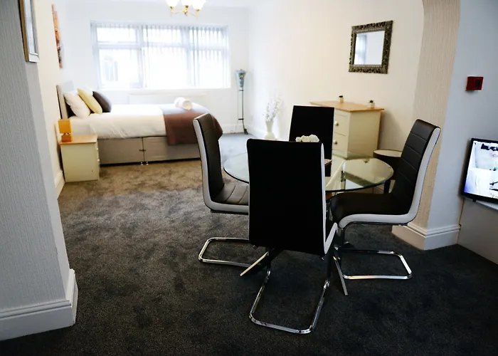 Bridle Lodge s
