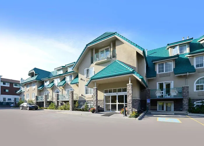 Pocaterra Inn & Waterslide