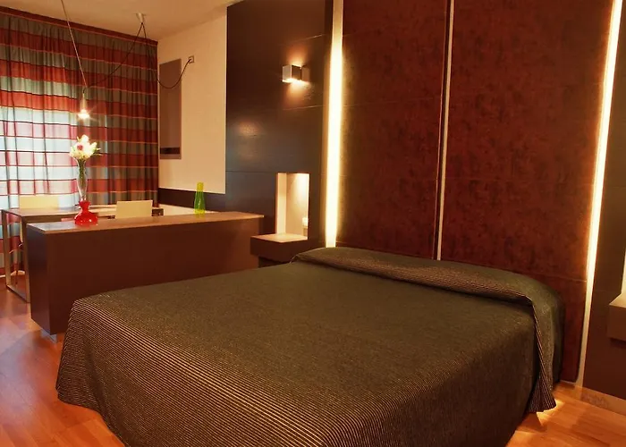 Wall Art Hotel & Residence