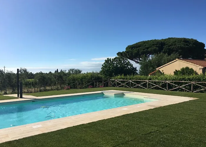 Villa con piscina: Agriturismo Quattro Pini