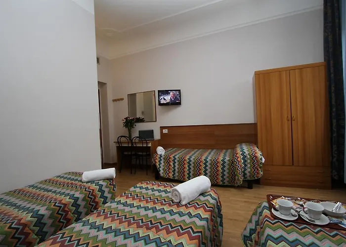 Hotel near College: Hotel Brasil Milan
