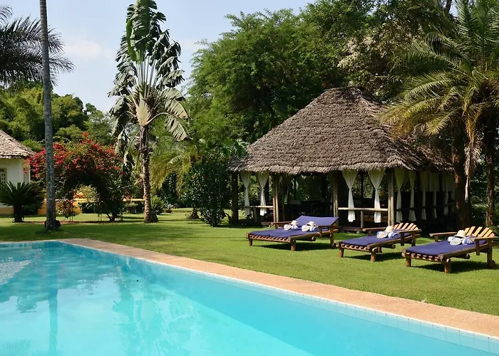Bungalow rentals Arusha Safari