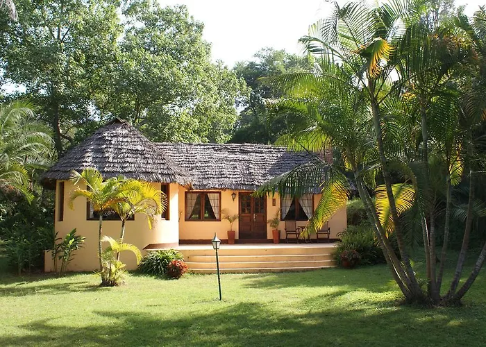 Bungalow rentals Arusha Safari