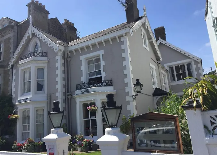 Beach hotel: Bay Court