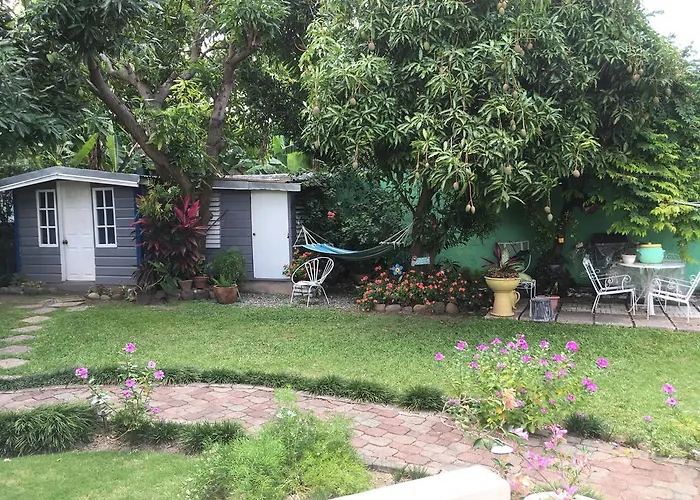 Kingston Studio Apartment