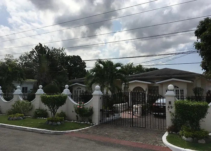 Kingston Studio Apartment