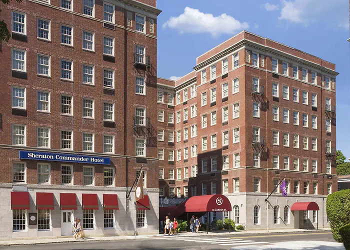 Sheraton Commander Hotel