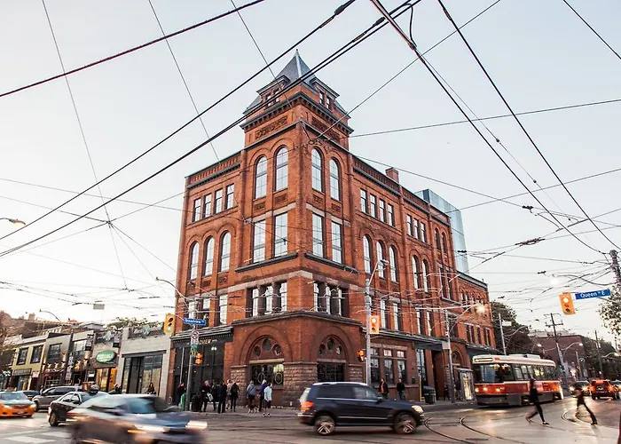 4 star hotel: The Broadview Hotel