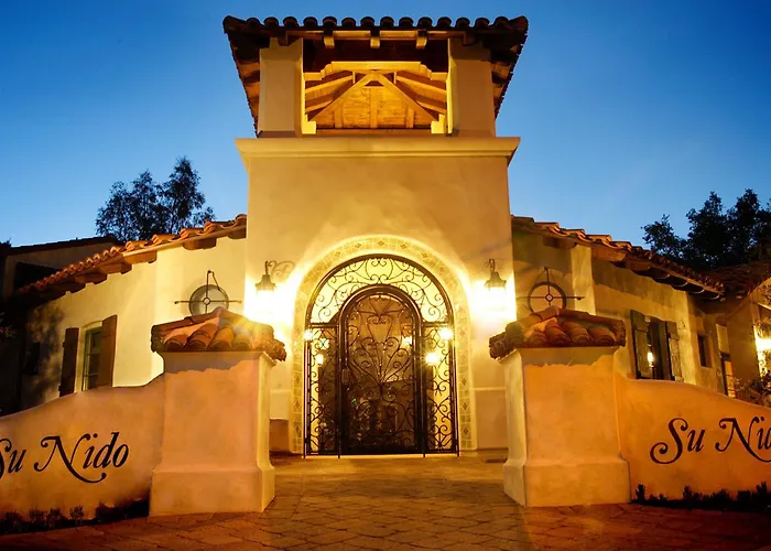 Hotel with Tennis: Su Nido Inn