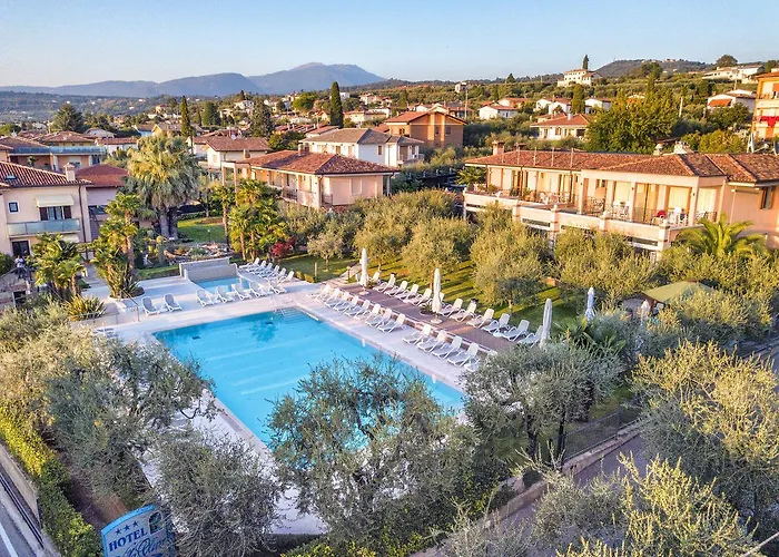 Hotels with pool Villa Olivo Resort 3S