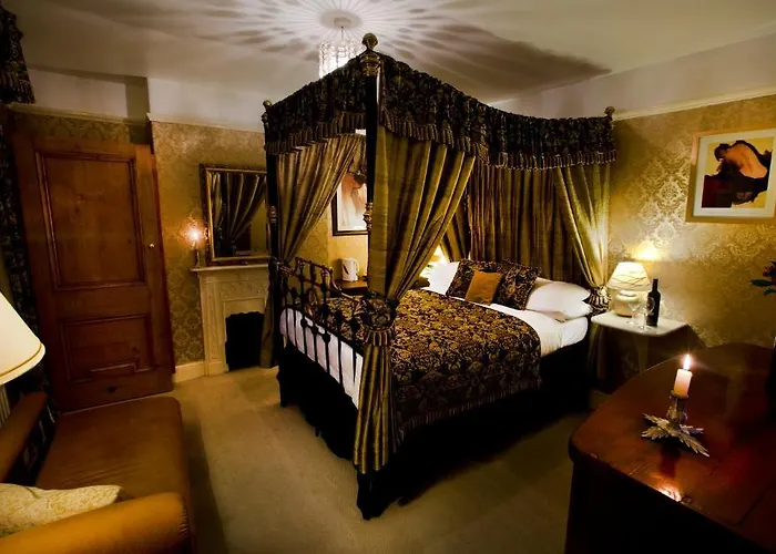 Old Registry Guest House