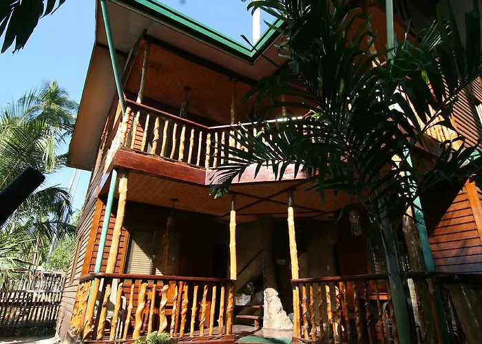 Villa: La Salangane Caalan Beach Villa