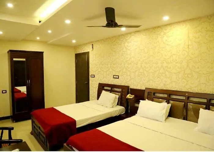 Central hotel: Grand Sandarshini Inn