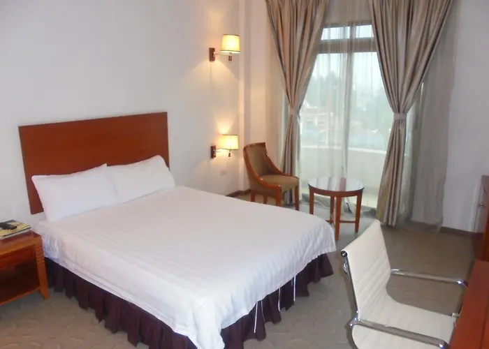 3 star hotel: Ararat Hotel