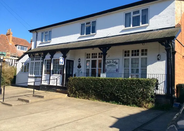 Central hotel: White Lodge Guest House