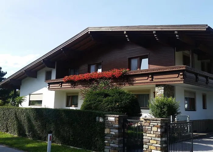 B&B: Haus Angelika - Bed & Breakfast - Innsbruck/Igls