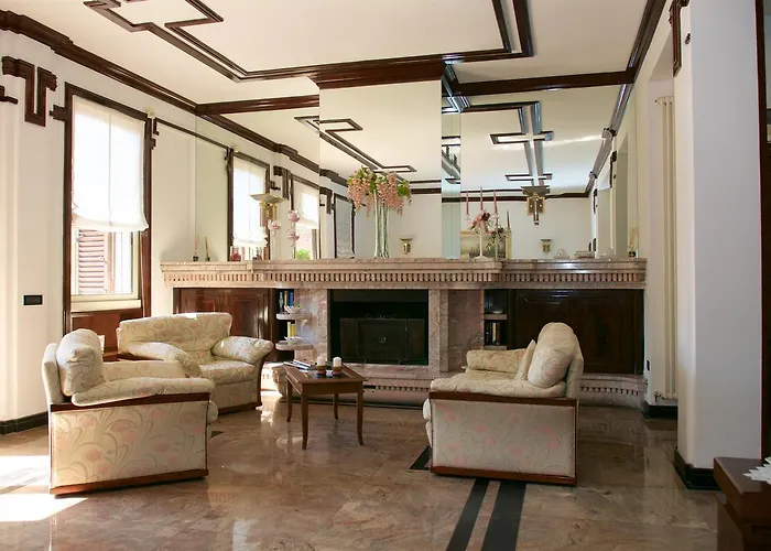  La Maison Royale